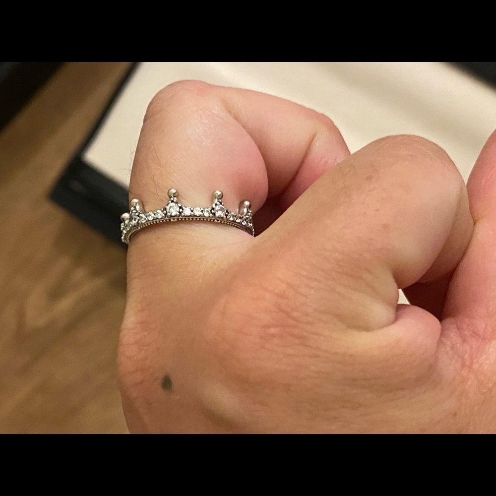 Pandora silver crown ring - Picture 2 of 6